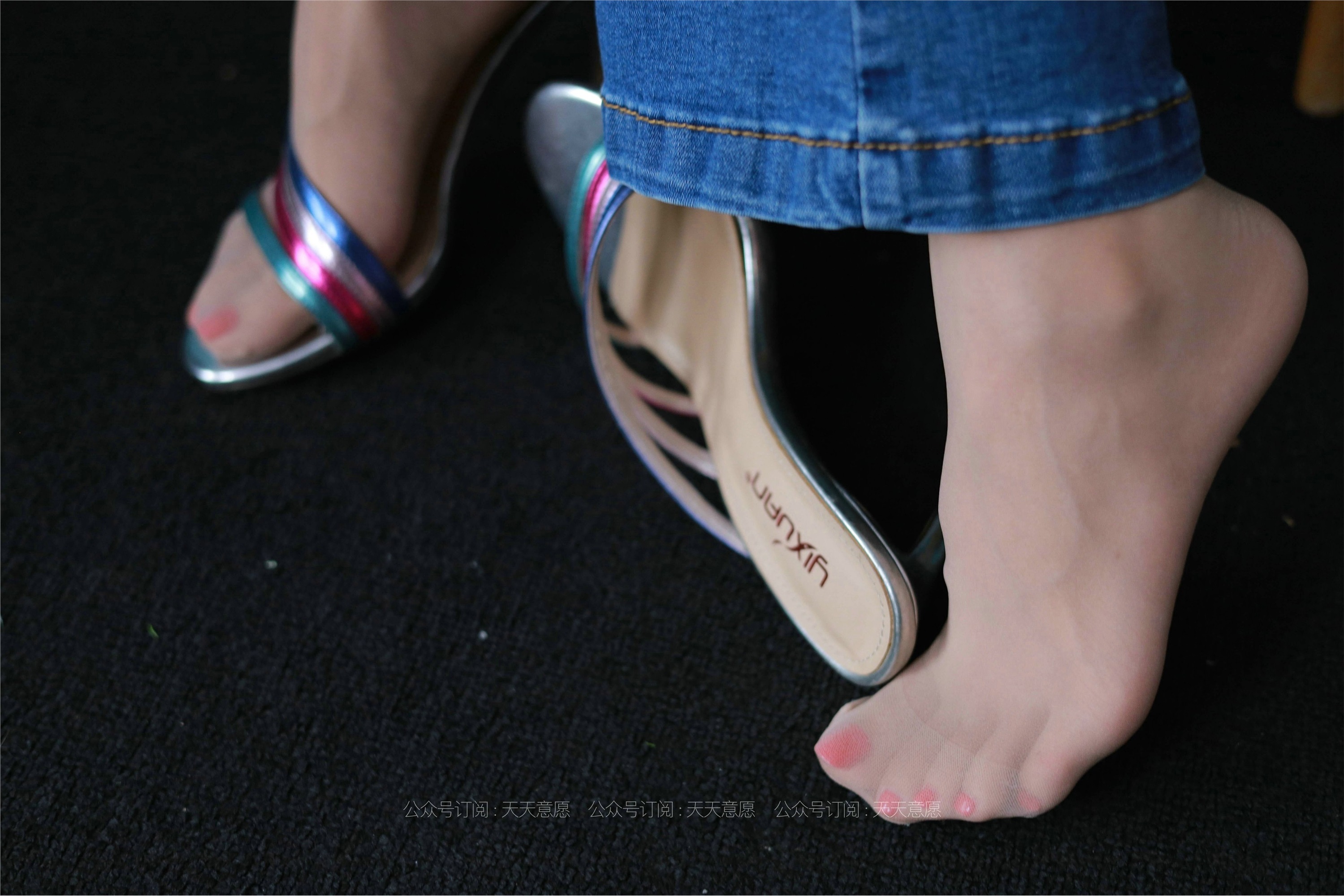 IESS异思趣向  2021.08.04 丝享家879：美子《美背库里丝》